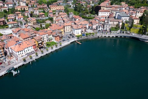 Lago Como Gravedona ed Uniti Appartamenti con terrazzo - lungolago