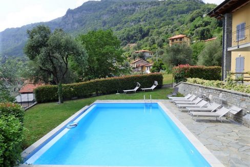 Ossuccio Villetta in residence con piscina