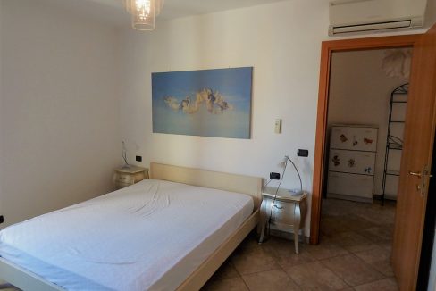 Lago di Como Tremezzo Appartamento - camera da letto con finestra