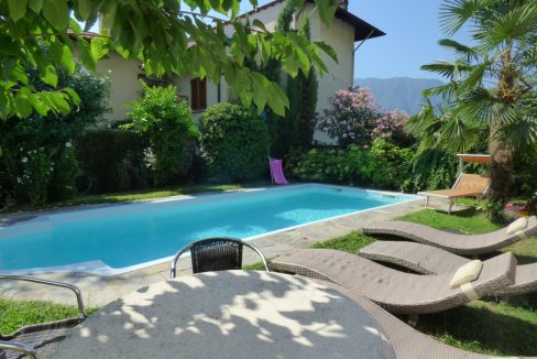 Tremezzina - piscina e giardino