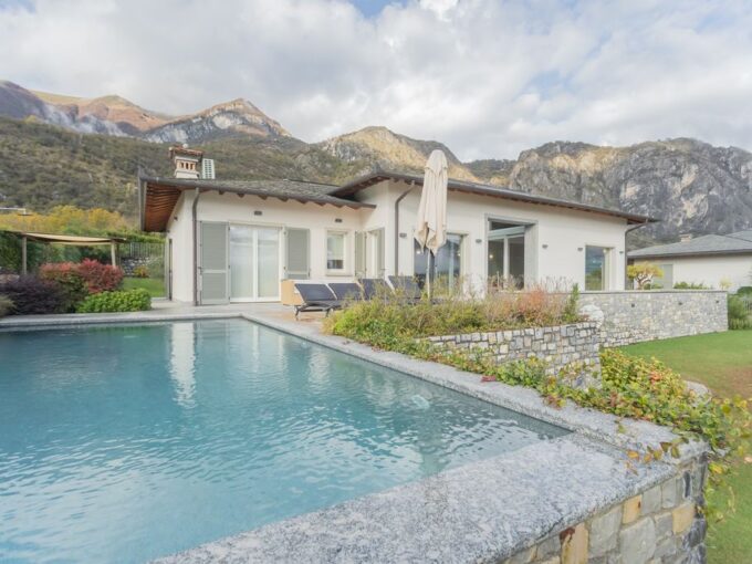 Tremezzina Villa con Piscina e Vista Lago Como - facciata