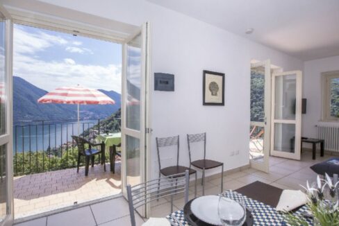 Lago Como Argegno Appartamenti con Terrazzo e Piscina