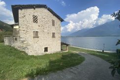 Fronte Lago Como Rustico da Ristrutturare Gera Lario