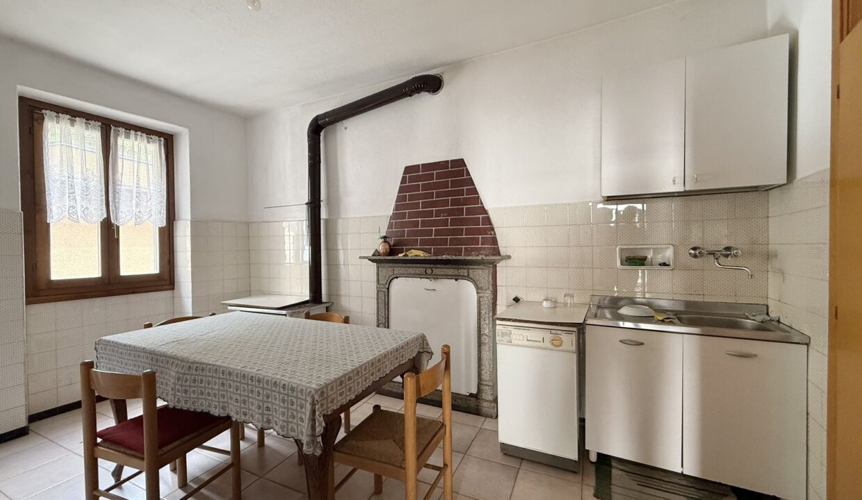 Casa Garzeno Lago Como