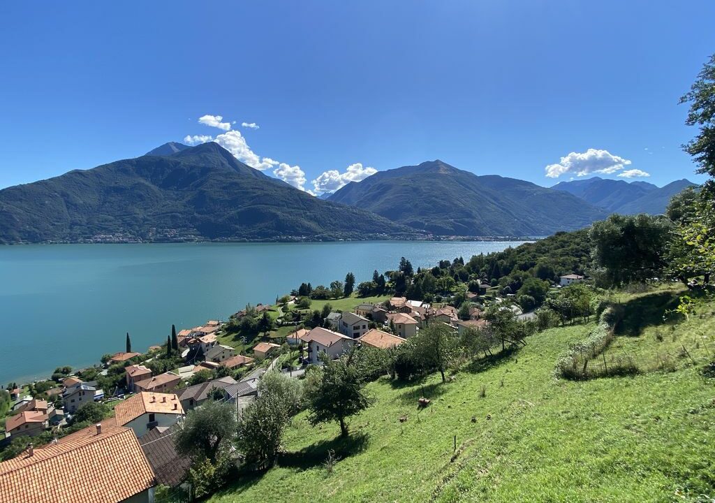 Pianello del Lario Villa con Terreno e Vista Lago Como