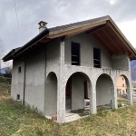 Villa Indipendente con Giardino Dubino