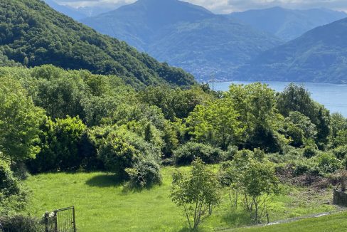 Plesio Casa con Terrazza, Balcone e Favolosa Vista Lago