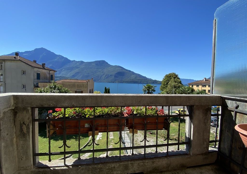 Lago Como Villa d'epoca con Giardino Domaso  - PIANO PRIMO