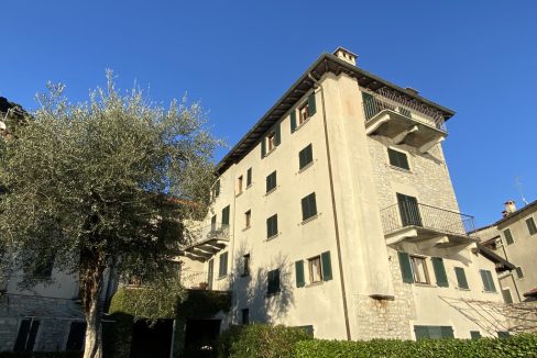 Lago Como Ossuccio Appartamento direttamente a lago con posto Barca, Terrazzo e Giardino