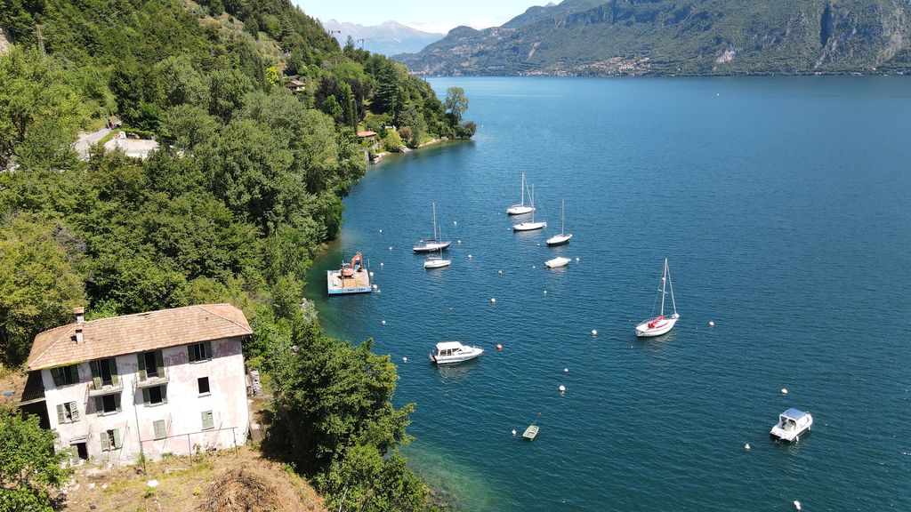 Oliveto Lario Proprietà Fronte Lago Como con Terreno - vista lago
