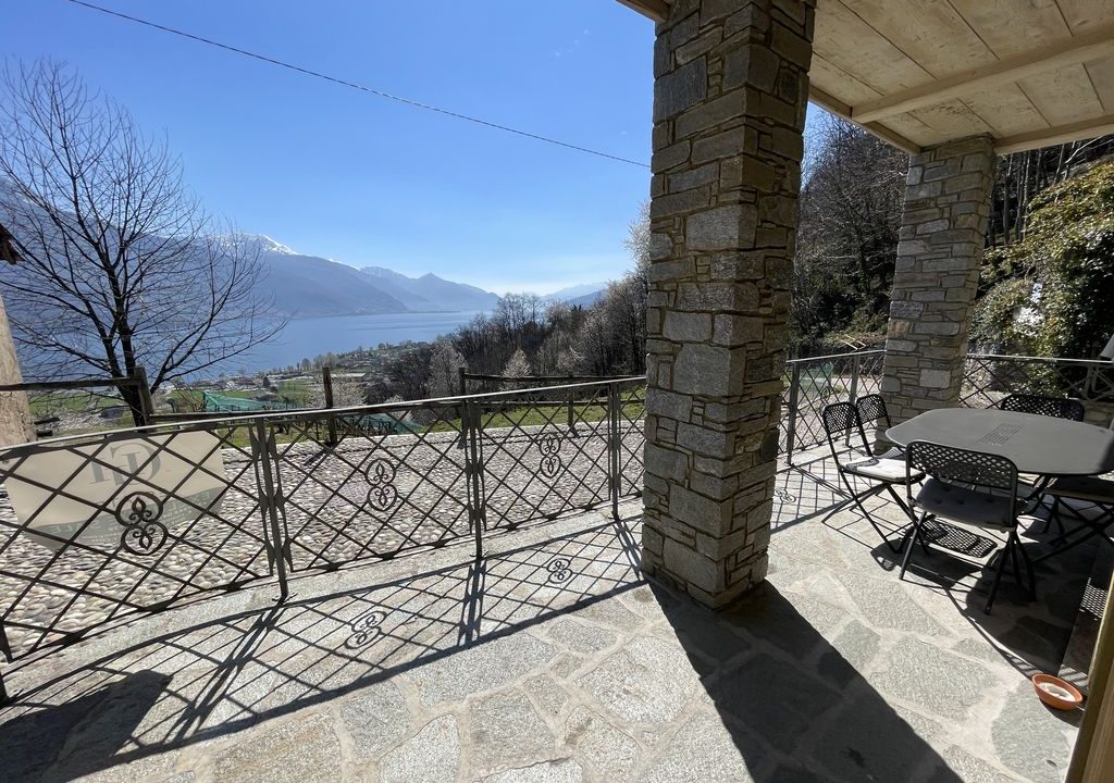 Lago Como Appartamento Residence con Piscina Gravedona ed Uniti  - terrazzo