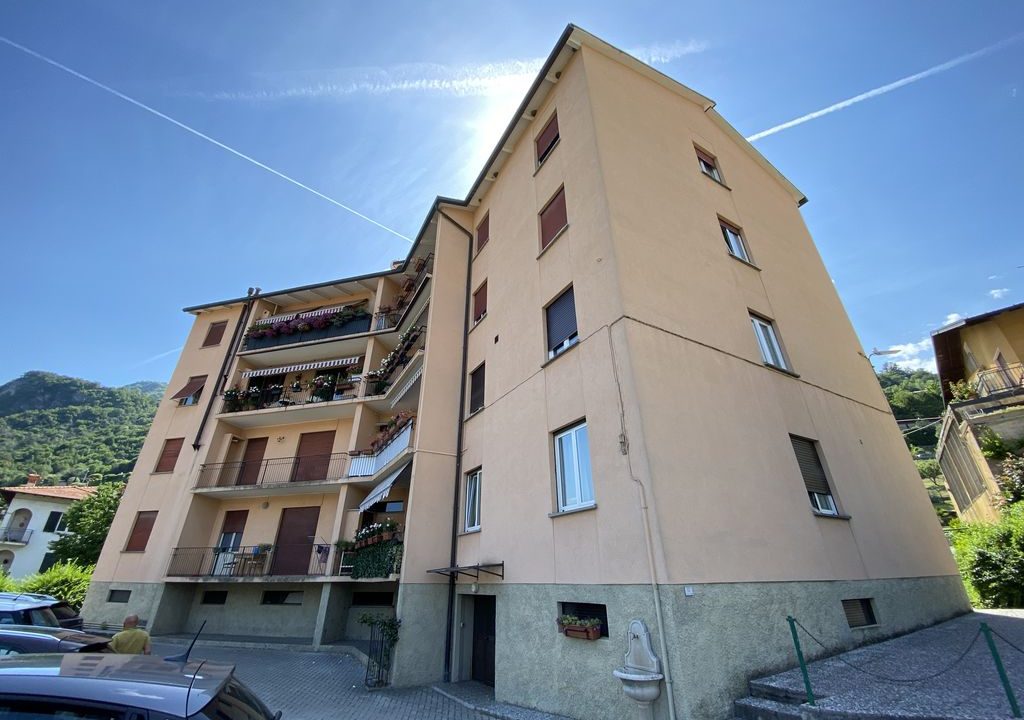 Menaggio Lago Como Appartamento con Balcone e Posto Auto