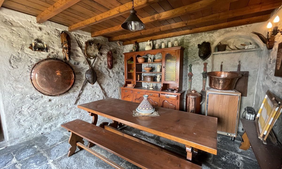 Gravedona ed Uniti Rustico in Pietra Vista Lago Como - taverna