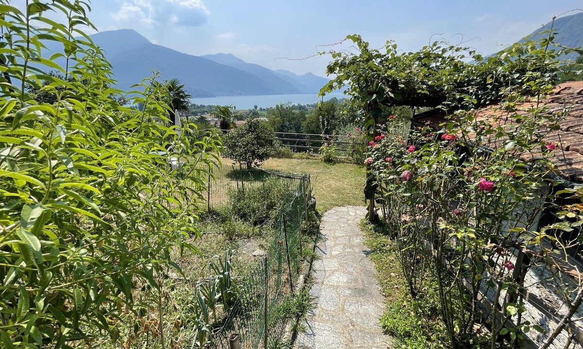 Gravedona ed Uniti Rustico in Pietra Vista Lago Como