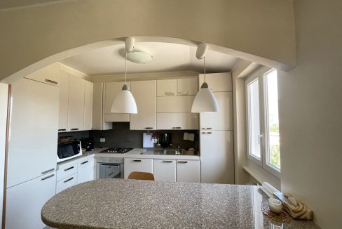 Appartamento con Terrazzo Vista Lago Como Domaso - cucina