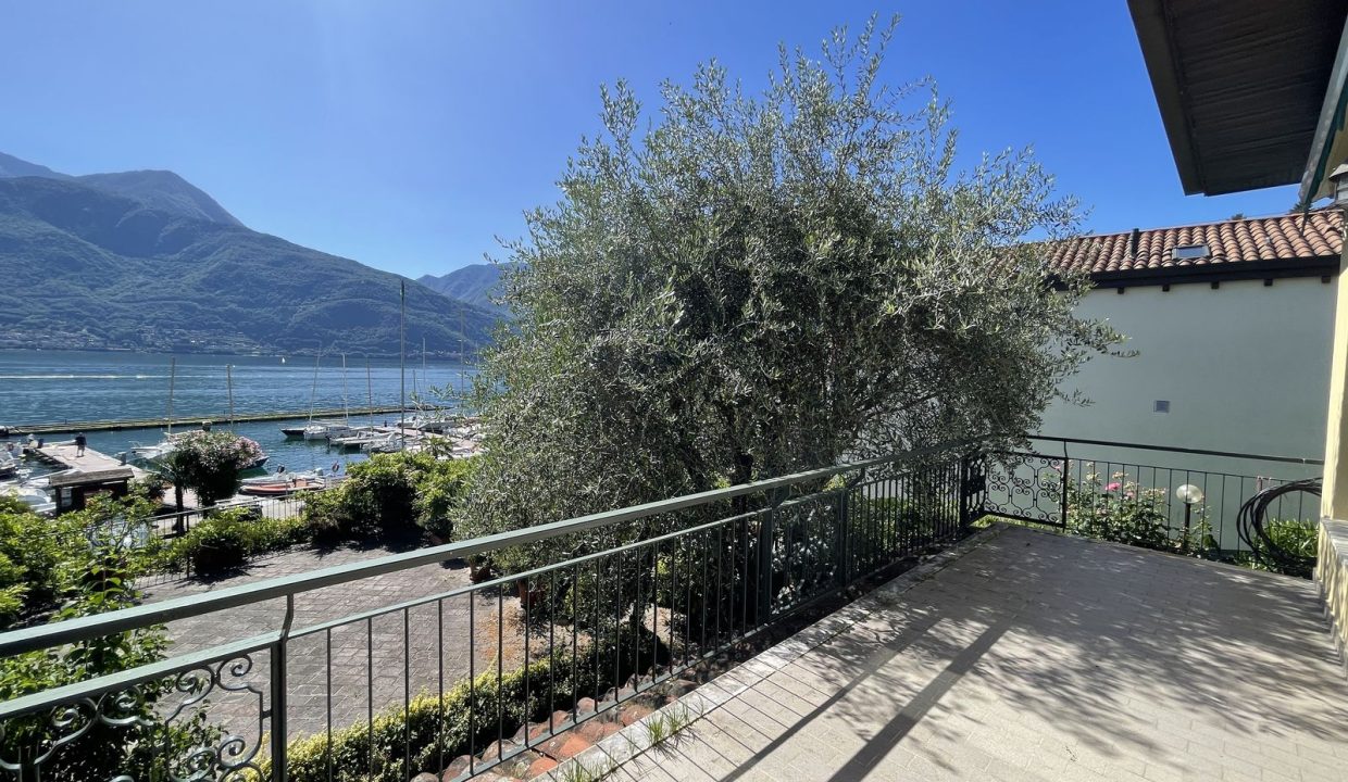 Villa Fronte Lago Como Pianello Lario - terrazzo
