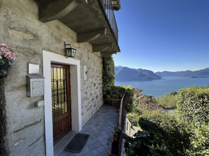 Lago Como San Siro Casa con Terrazzo