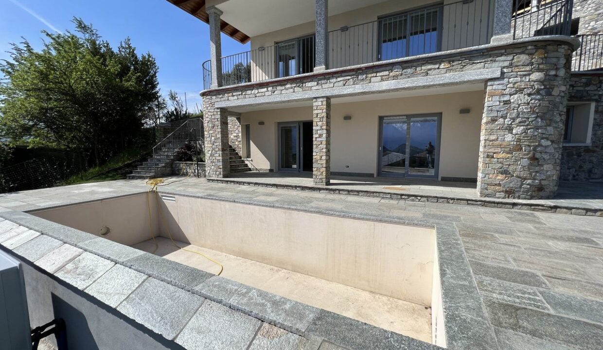 Lago Como Villa Indipendente con Piscina Pianello Lario