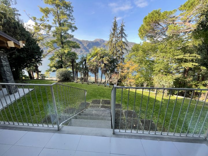 Lago Como Villa con Parco e Piscina Lierna - vista