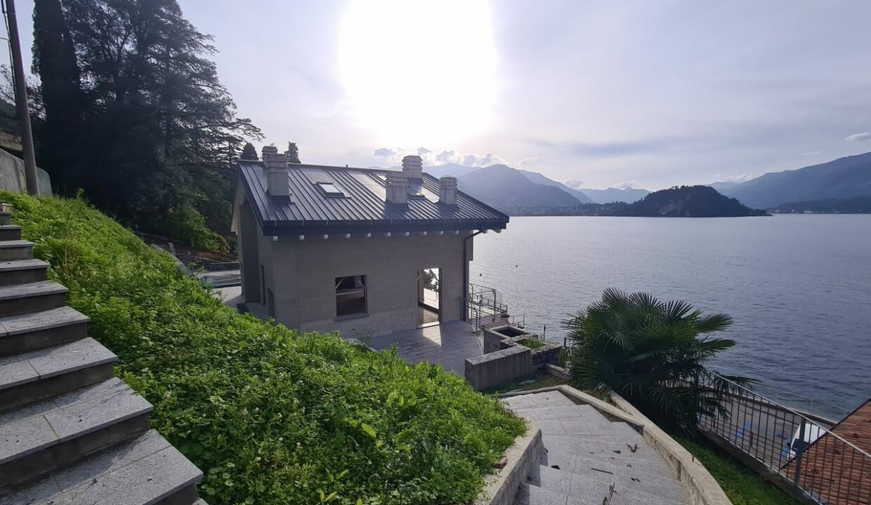 Villa Varenna Fronte Lago Como con Piscina