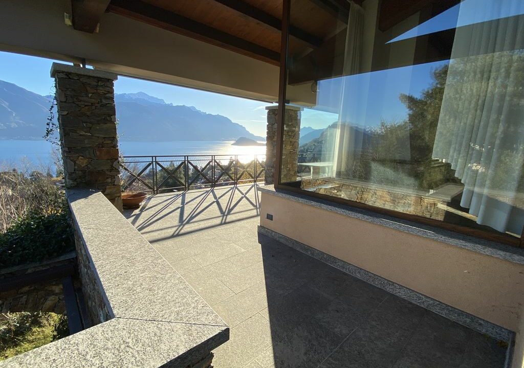 Lago Como Menaggio Villa con Terrazzo e Vista Lago