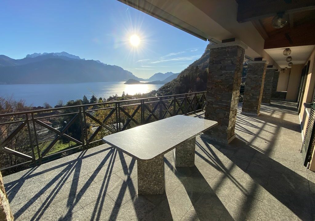 Lago Como Menaggio Villa con Terrazzo e Vista Lago
