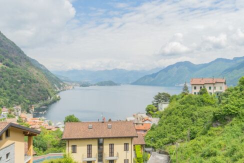 Lago Como Argegno Casa con Giardino, Terrazzi e Vista Lago