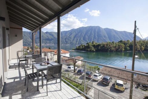 Lago Como Ossuccio Appartamento con Terrazzo e Vista Lago
