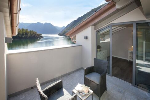 Lago Como Ossuccio Appartamento con Terrazzo e Vista Lago