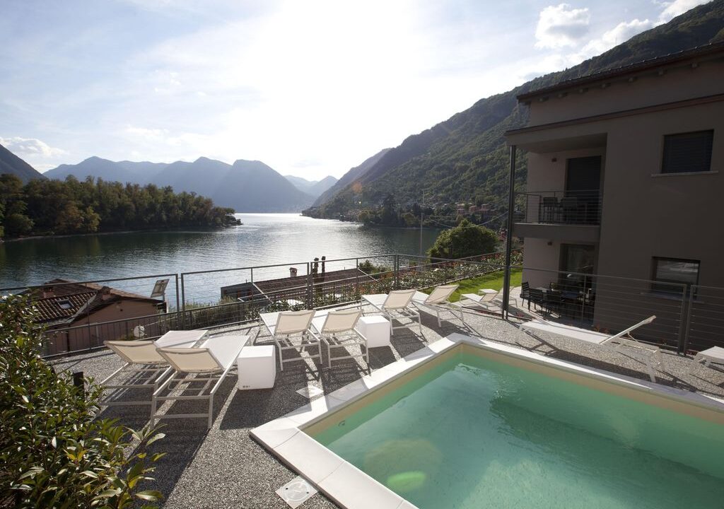 Lago Como Ossuccio Appartamento con Terrazzo e Vista Lago