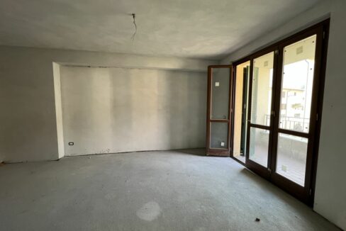 Lago Como Gravedona ed Uniti Appartamenti con Garage