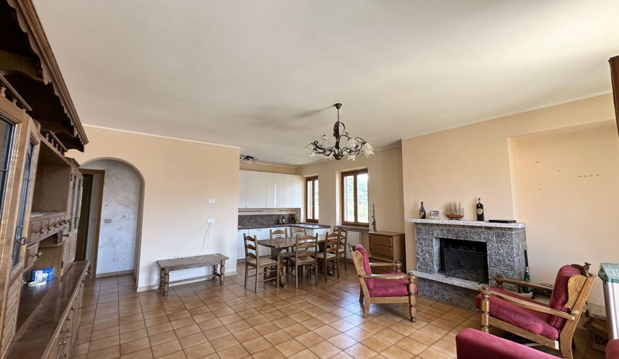 Gravedona ed Uniti Appartamento con Terrazzo Vista Lago - SOGGIORNO