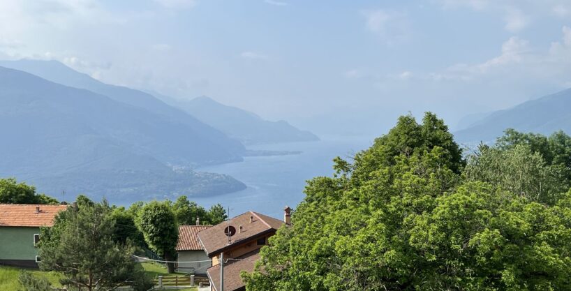 Gravedona ed Uniti Appartamento con Terrazzo Vista Lago Como