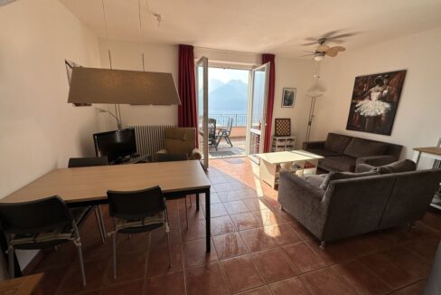 Appartamento Vista Lago San Siro con Piscina - soggiorno