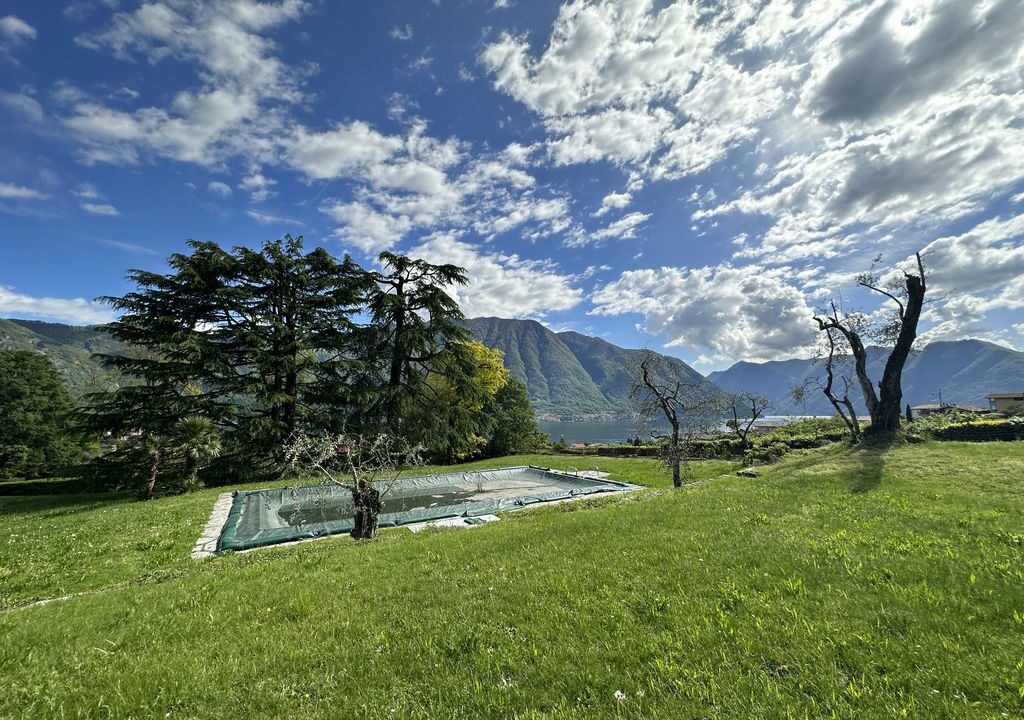 Lago Como Lenno Villa indipendente con Giardino e Vista Lago