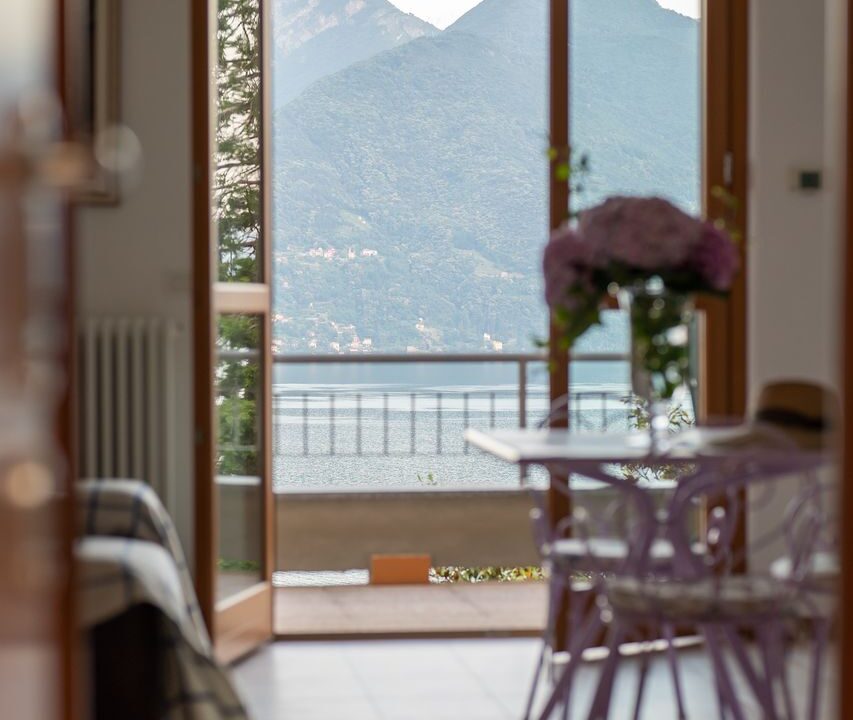 Lago Como San Siro Appartamento con Terrazzo e Vista Lago