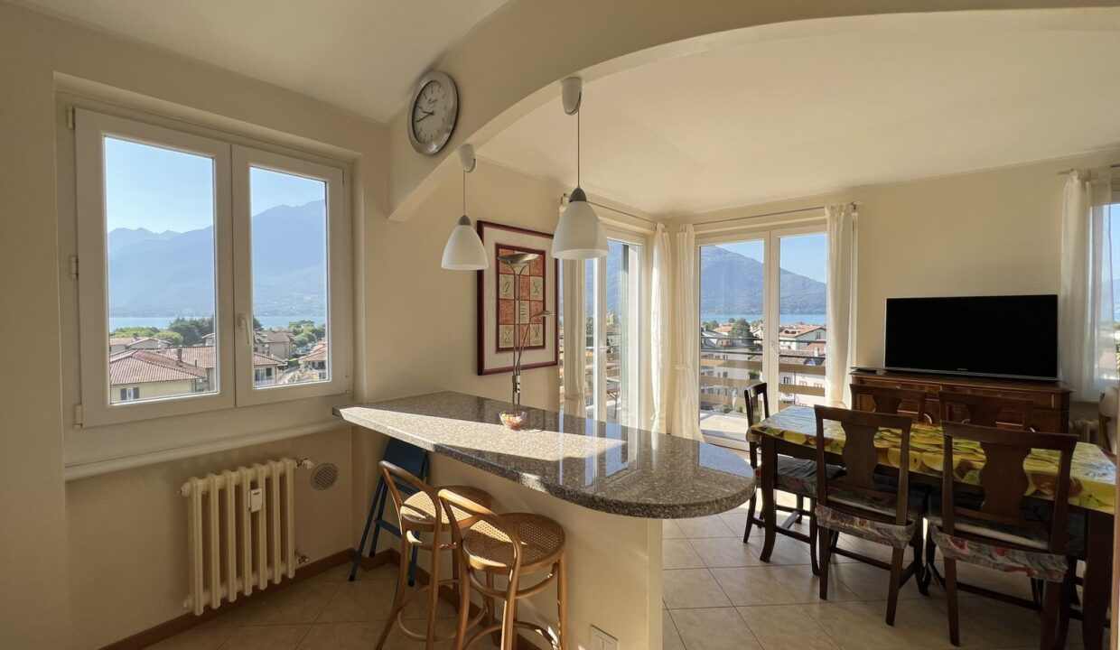 Appartamento con Terrazzo Vista Lago Como Domaso