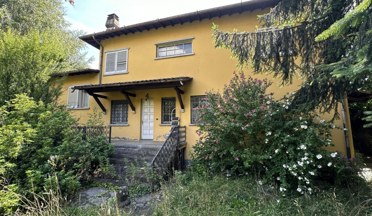 Villa Gravedona ed Uniti Lago di Como con Terreno