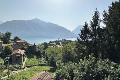 San Siro Casa in Sasso con Terrazzo e Vista Lago Como