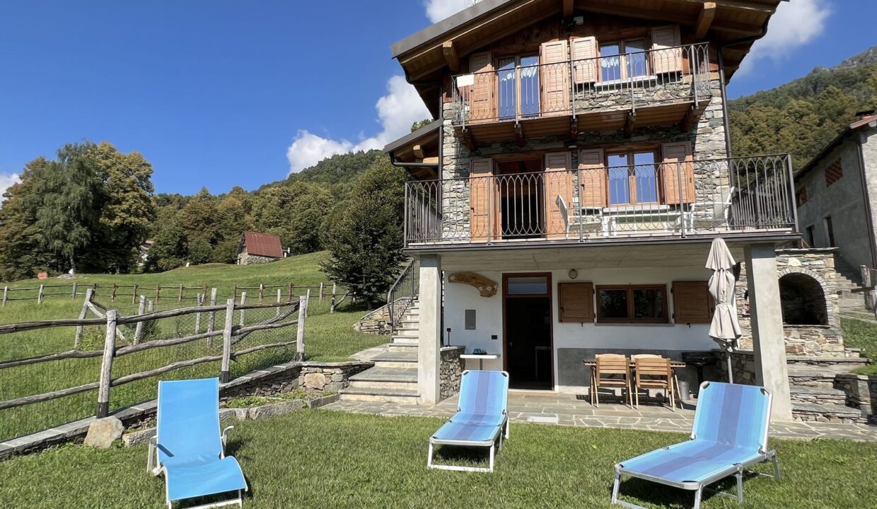 Rustico Ristrutturato Lago Como Dongo Collinare