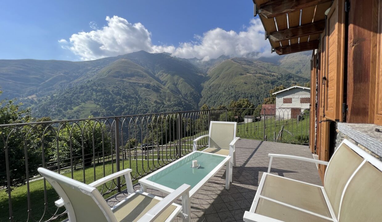 Rustico Ristrutturato Lago Como Dongo Collinare