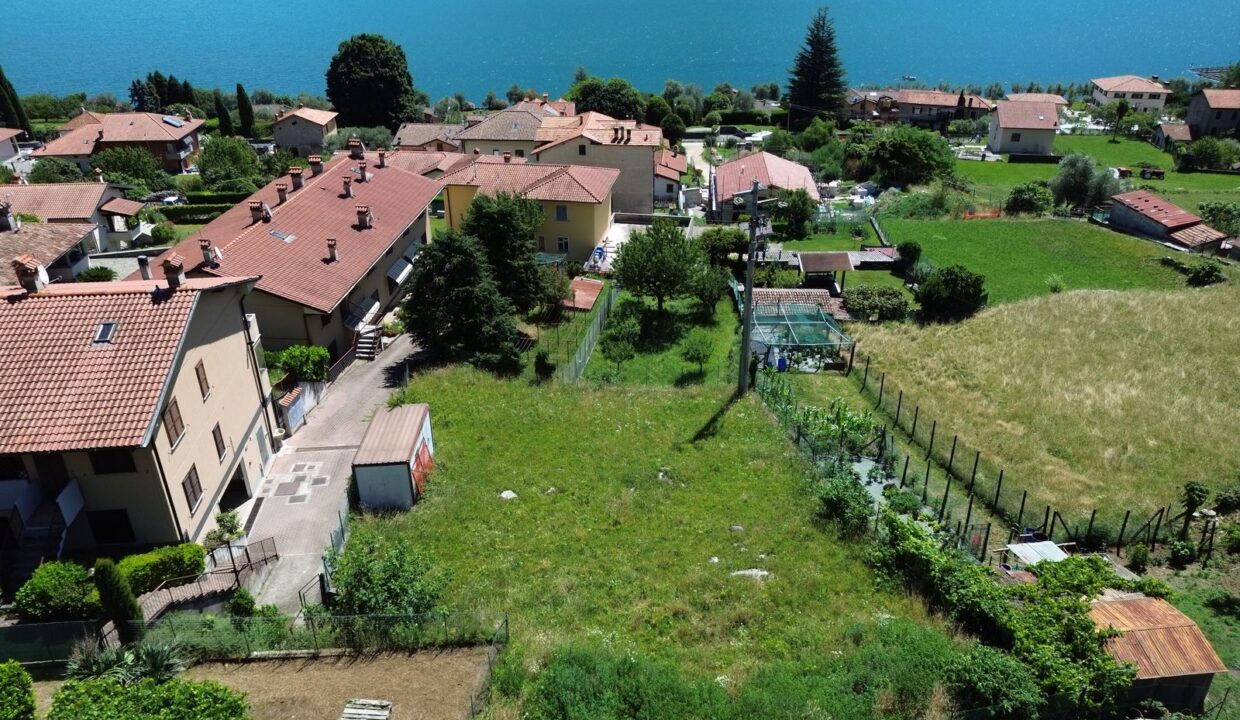 Terreno edificabile Pianello Lario Lago Como Euro