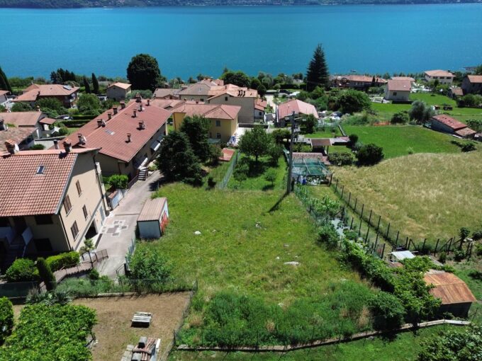 Terreno edificabile Pianello Lario Lago Como Euro
