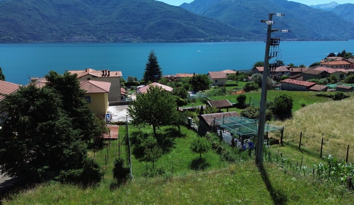 Terreno edificabile Pianello Lario Lago Como Euro