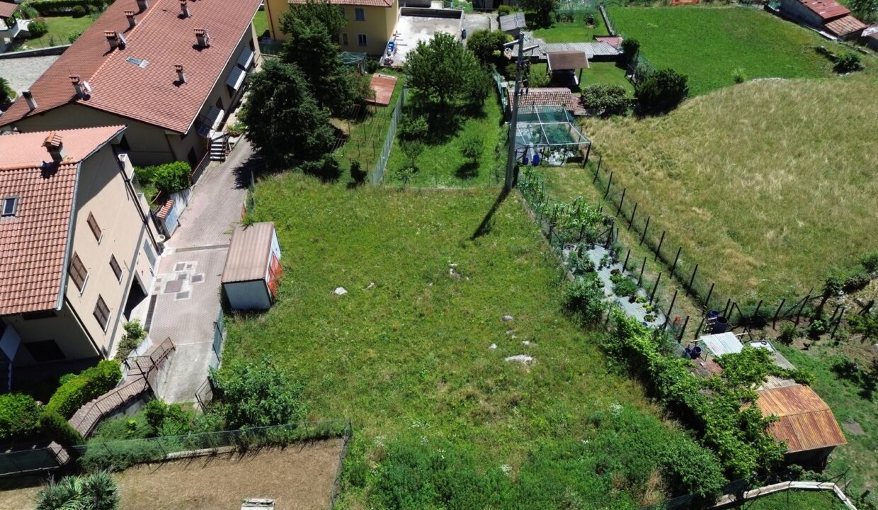 Terreno edificabile Pianello Lario Lago Como Euro