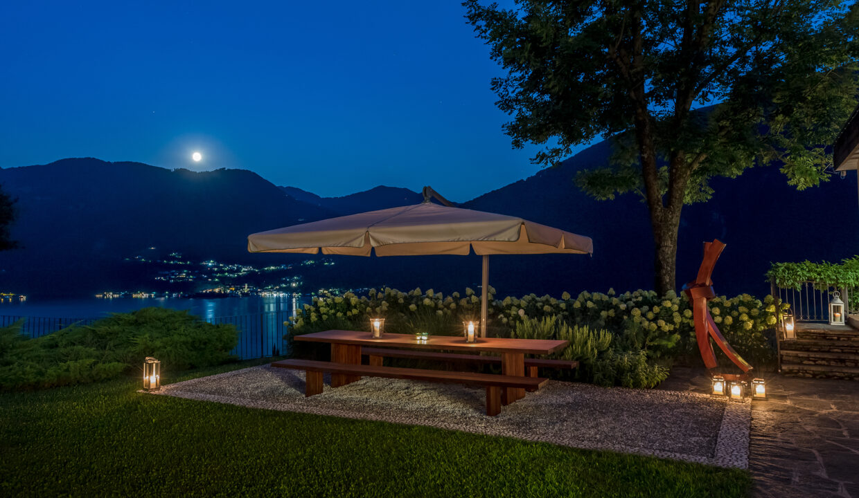 Lago Lugano Valsolda Villa con Piscina, Terreno e Vista Lago-26