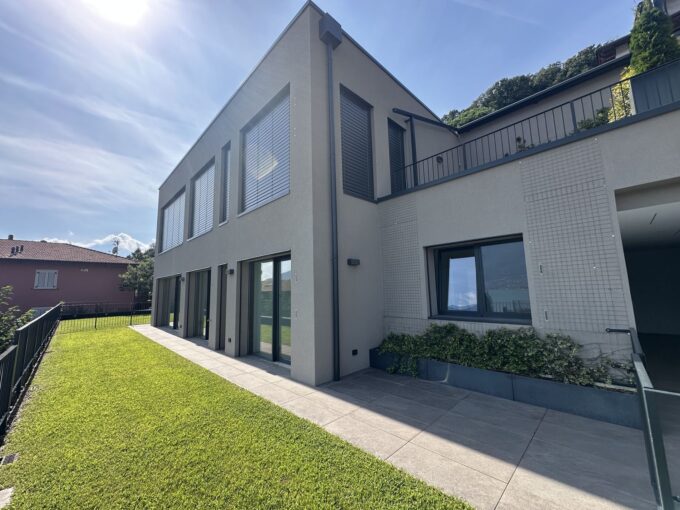 Moderno Appartamento Gera Lario Lago Como