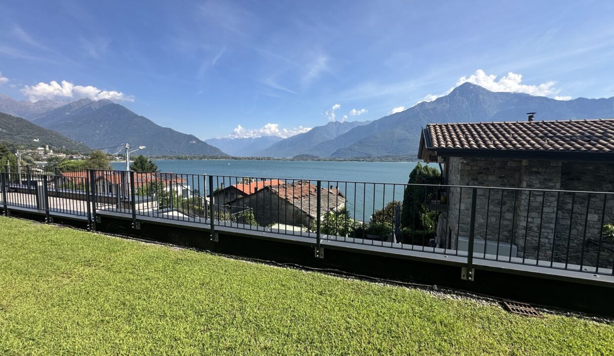 Moderno Appartamento Gera Lario Lago Como