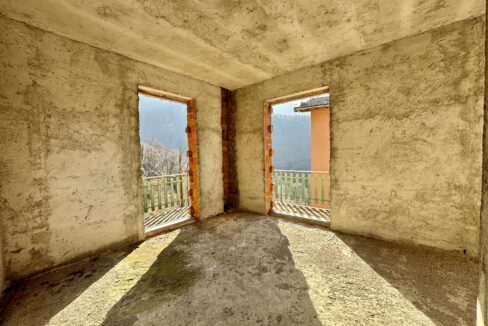 Faggeto Del Lario Rustico con vista lago2