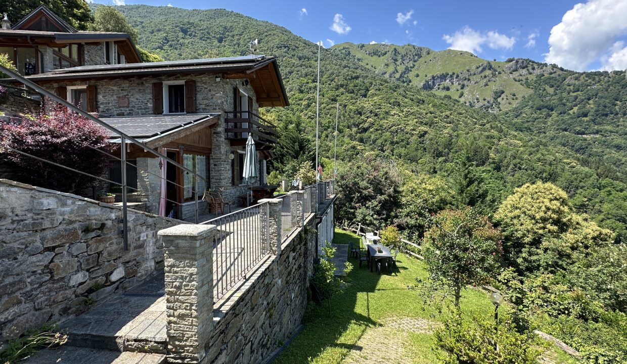 Pianello Rustico con Vista Lago19